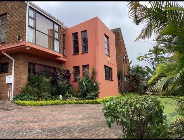 4 BEDROOM HOUSE FOR SALE IN RESERVOIR HILLS